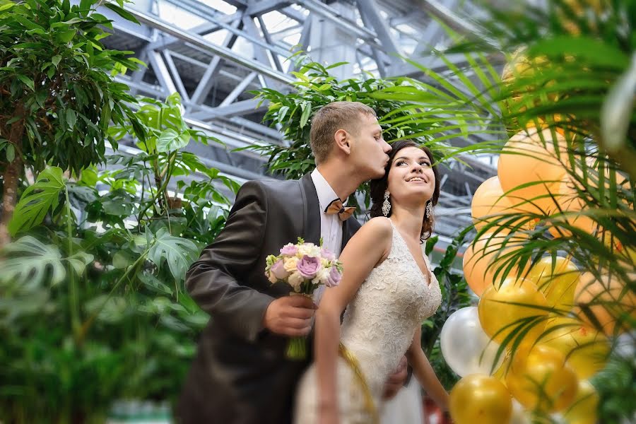 Fotografo di matrimoni Albina Khozyainova (albina32). Foto del 8 novembre 2016