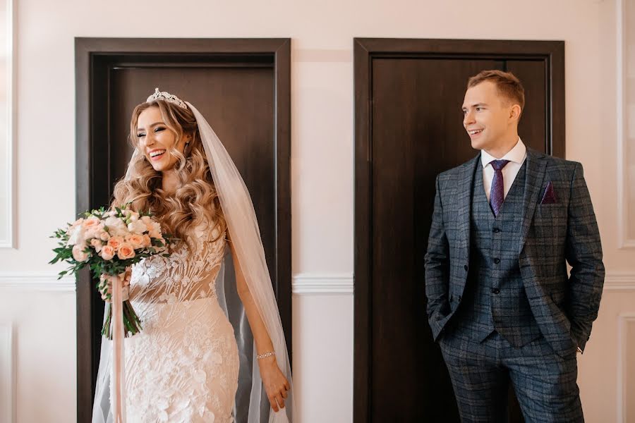 Wedding photographer Olya Bezhkova (bezhkova). Photo of 15 October 2019