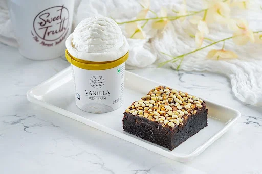 Vanilla Ice Cream + Hazelnut Brownie