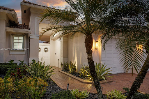 Maison avec piscine 2