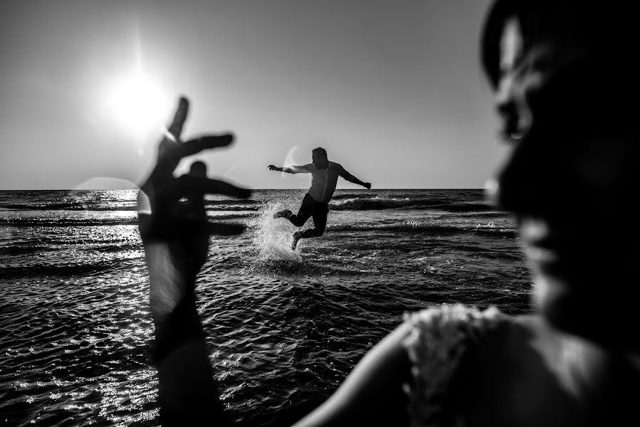 Fotógrafo de casamento Marius Stoian (stoian). Foto de 26 de agosto 2019