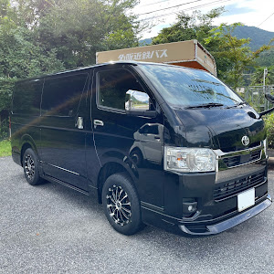 ハイエースバン GDH206V