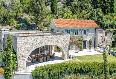 Villa avec piscine et jardin 3