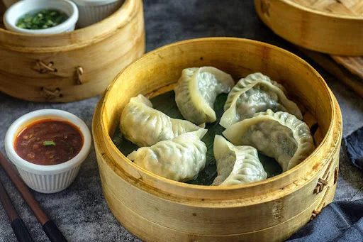 Chicken Momos (8 Pcs)