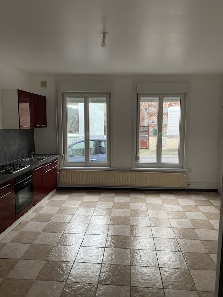 Location  appartement 2 pièces 50 m² à Landrecies (59550), 490 €