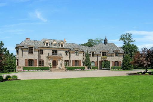 House with pool and terrace 2