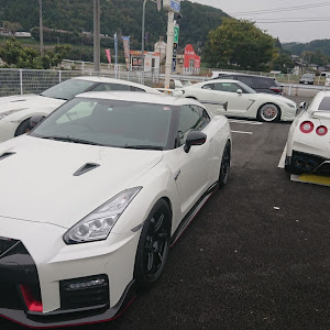 NISSAN GT-R