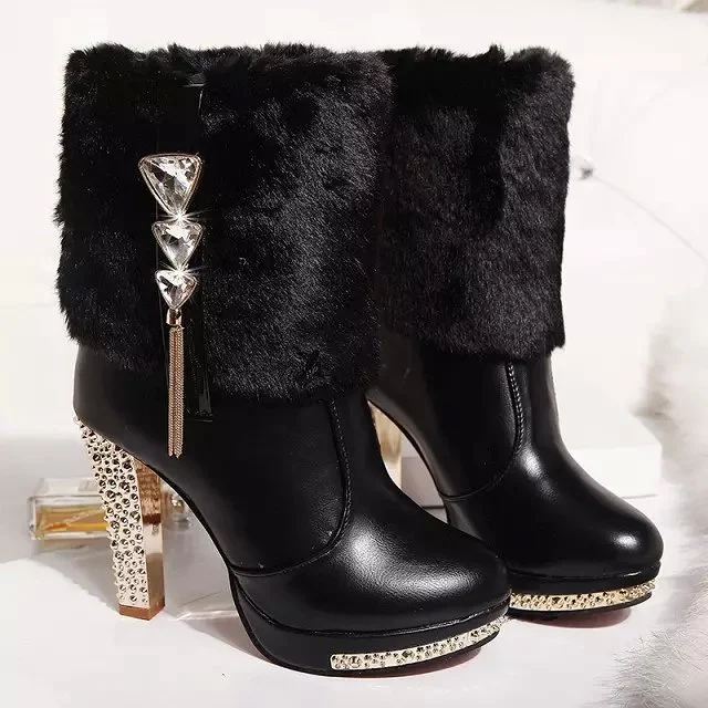 Damen Ankle Boots mit hohem, klobigem Absatz – stilvolle Schuhe für Frauen, die Komfort und einen modischen Look schätzen.