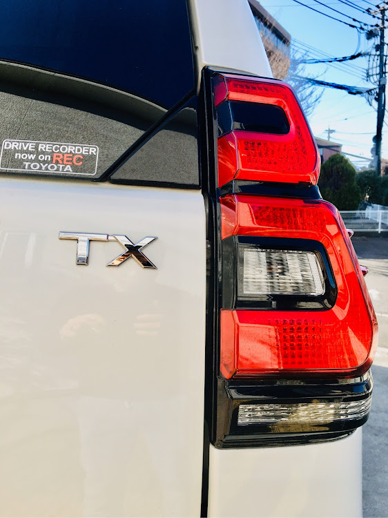 ランドクルーザープラドのプチカスタム・LED・ウインカー・DIY・おひな様に関するカスタム事例の投稿画像3枚目