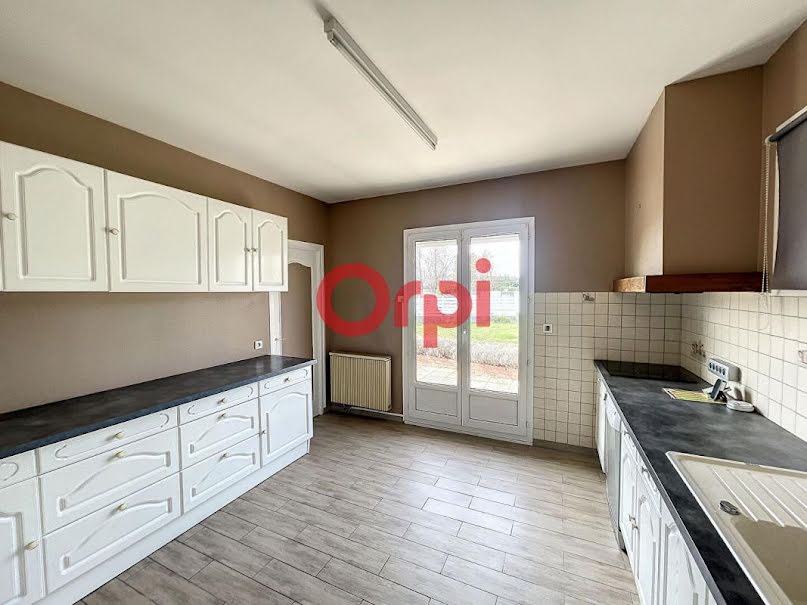 Vente maison 4 pièces 96 m² à Saint-Yorre (03270), 155 000 €