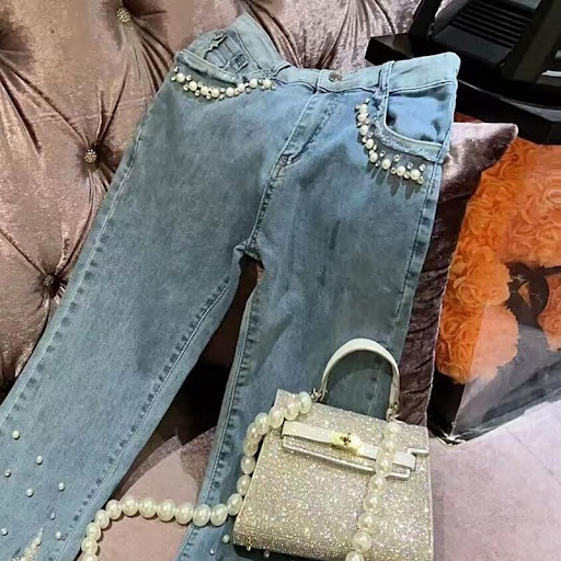 Title 4, Jeans da donna con perline e paillettes heavy i...