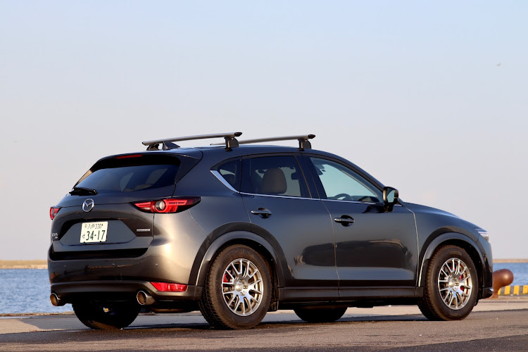 CX-5のCX-5・KF系・車高上げ・冬タイヤ仕様に関するカスタム事例の投稿画像2枚目