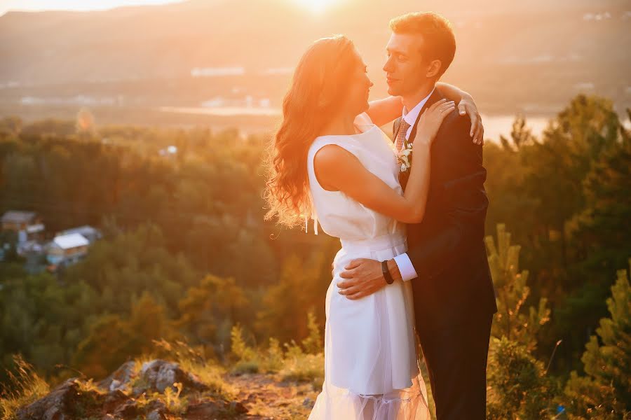 Fotografo di matrimoni Anna Tuz (ann88888). Foto del 12 agosto 2019