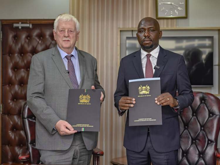 Dutch Ambassador in Kenya, Maarten Brouwer with Transport CS Kipchumba Murkomen during the signing of a deal to develop a sea freight logistics corridor for Kenya’s fresh produces exports / HANDOUT