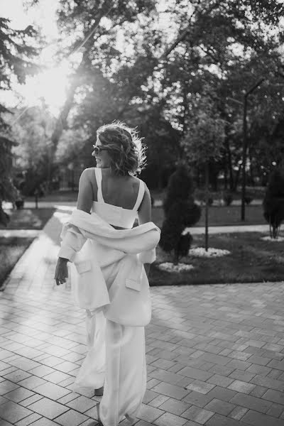 Wedding photographer Yuliya Siverina (juisi). Photo of 26 April 2022