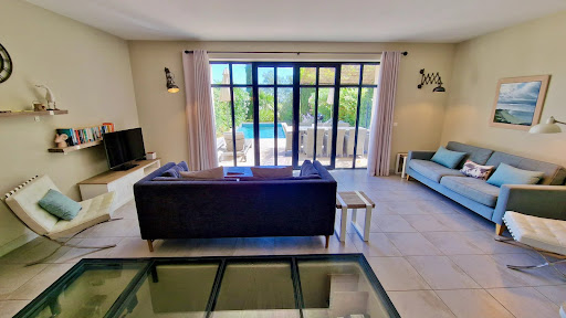Vineyard with pool 5