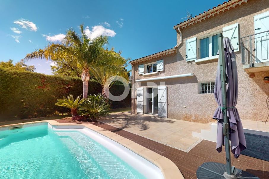 Vente maison 7 pièces 138 m² à Hyeres (83400), 650 000 €