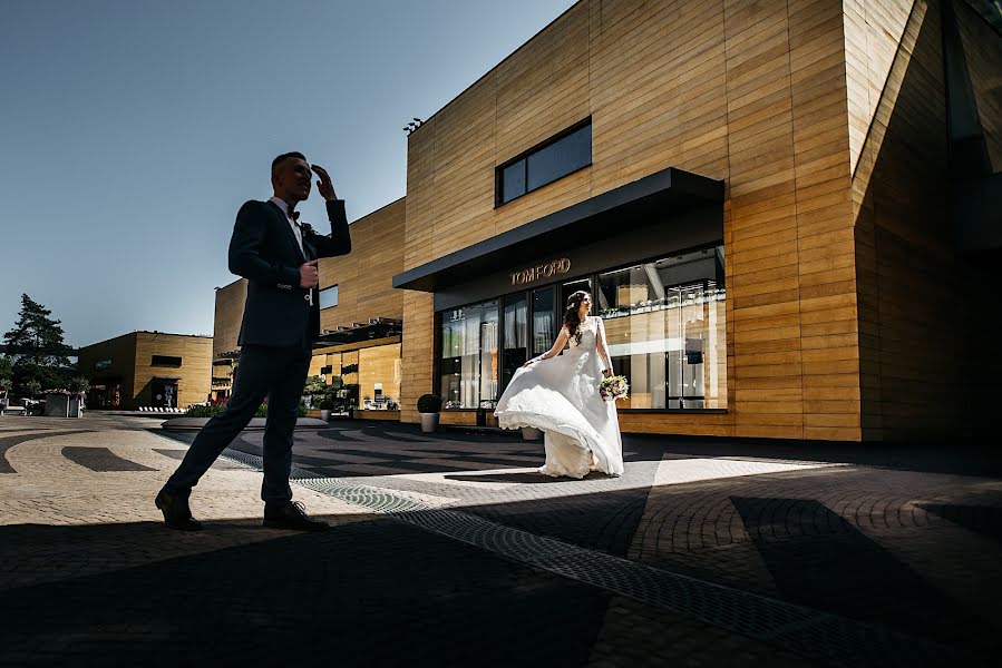 Wedding photographer Leonid Leshakov (leaero). Photo of 24 May 2018