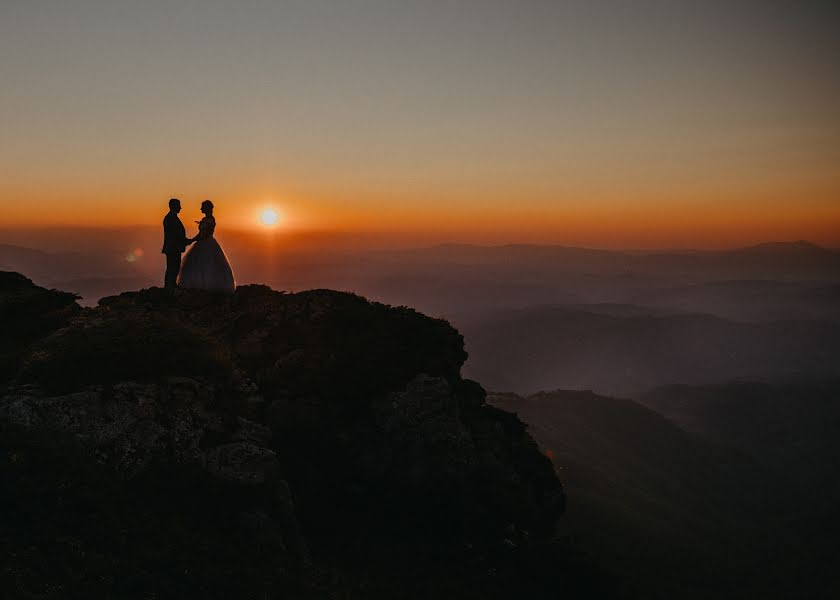 Fotografo di matrimoni Miljan Mladenovic (mladenovic). Foto del 7 settembre 2021