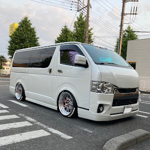 ハイエースバン TRH200V