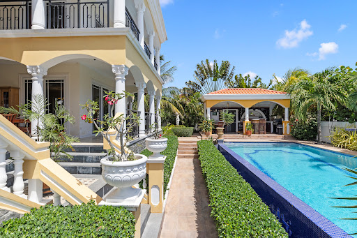 Villa with pool and tropical garden in this luxury villa for sale in Jan Thiel ($2,299,000 - 746 m²)