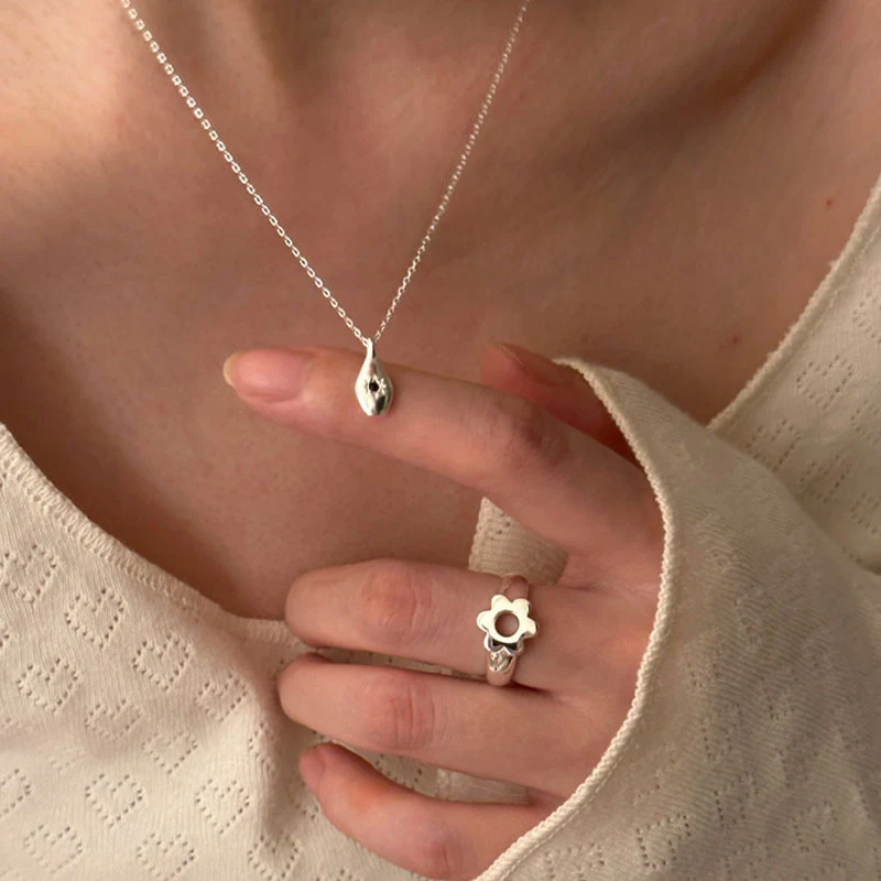 S925 Sterling Zilver Acht Puntige Ster Olijf Waterdruppel Hanger Ketting voor Dames. Een stijlvol geschenk voor elke vrouw.