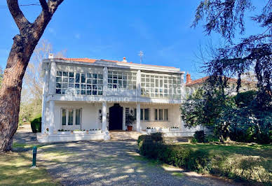 Maison avec piscine et terrasse 18