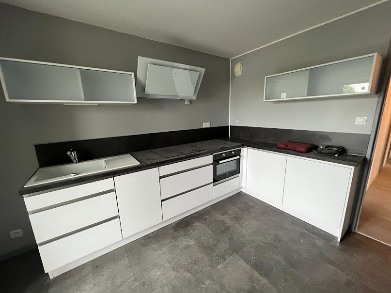 Location  appartement 4 pièces 80.6 m² à Vesoul (70000), 820 €