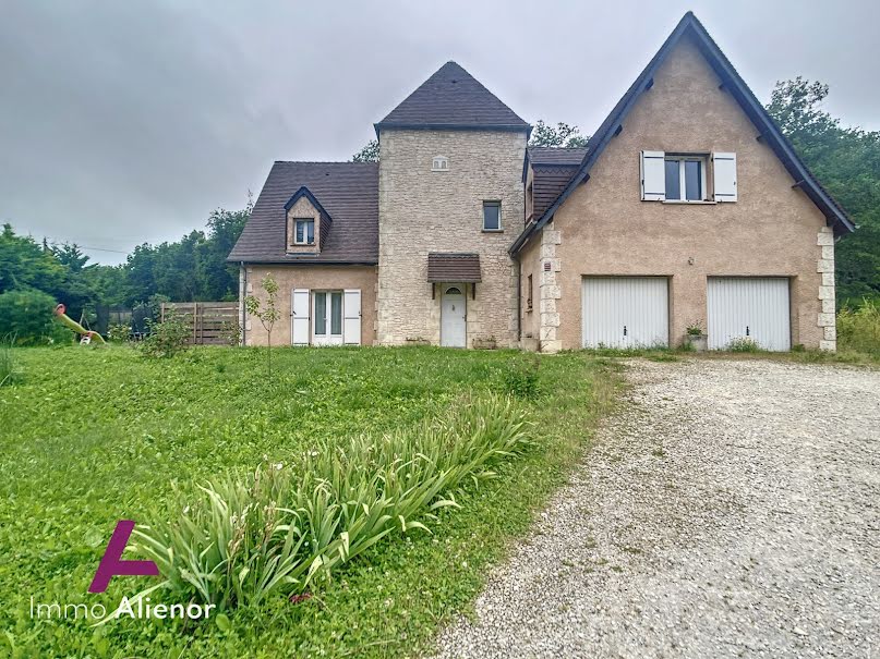 Vente maison 5 pièces 250 m² à Coursac (24430), 350 000 €