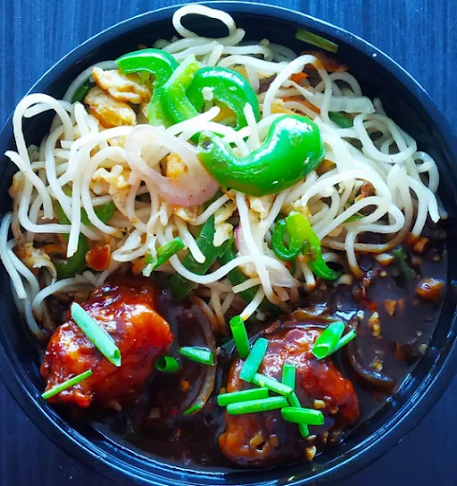 Egg Hakka Noodle With Chilli Chicken Bowl