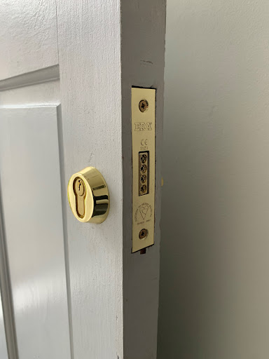 Fire Escape - British Standard DEAD lock 