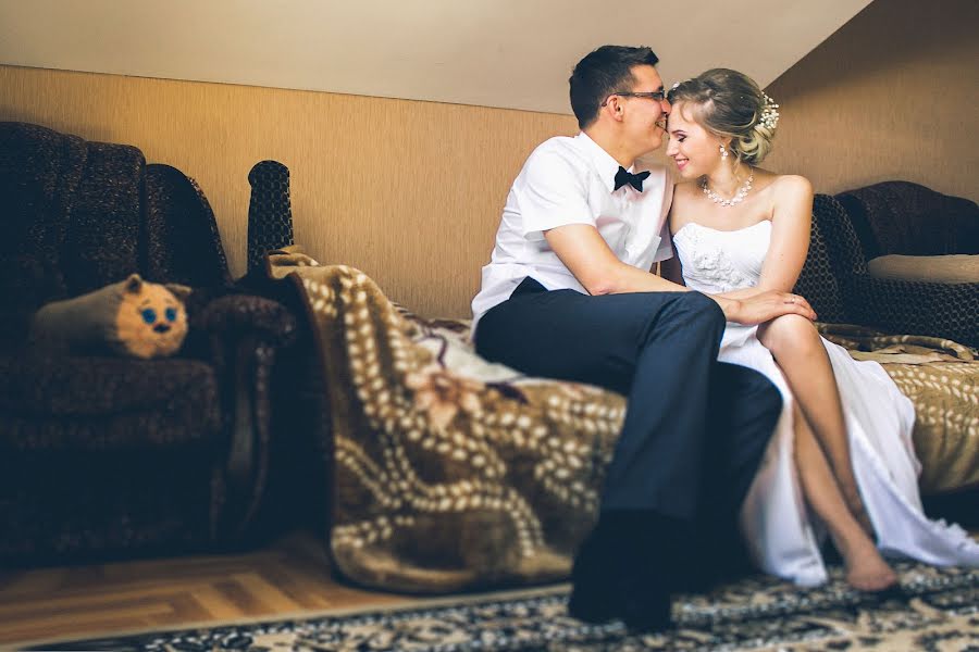 Wedding photographer Anton Esenin (aesenin). Photo of 11 July 2014