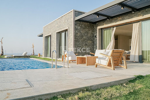 Maison avec piscine et terrasse 3