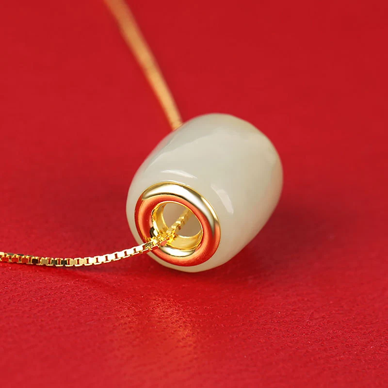 Hetian Jade Sterling Zilveren Ketting Lulutong Hanger voor dames, Lucky Beads, een elegant en gelukkig sieraad voor je nek.