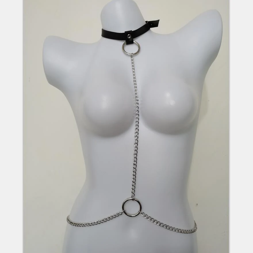 Ceinture bondage non conventionnelle, parfaite pour la performance, design unique et polyvalent, pour un style audacieux et affirmé.