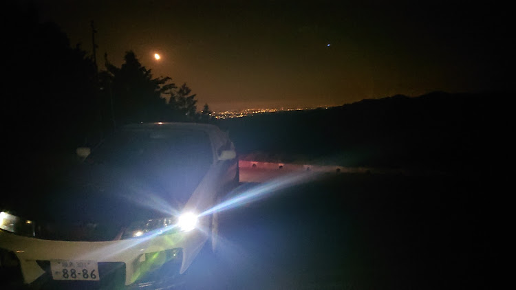 スカイラインクーペのドライブ・スカイライン・ECR33・夜景と愛車に関するカスタム事例の投稿画像2枚目