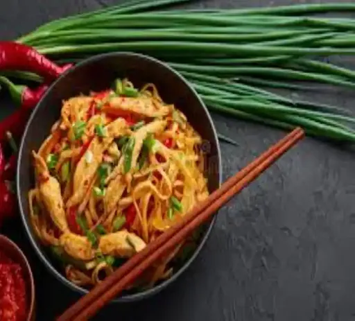 Chicken Schezwan Noodles