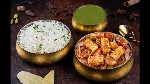 Kadhai Paneer + Rice/Breads + Condiments