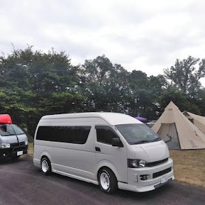 ハイエースバン