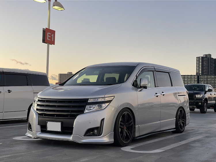 エルグランドの車が変わっても宜しくお願い致します🤲・飲み会は引き続き宜しくです〜🍻・明日はサバゲーです〜🔫・ドラクエIIIやってます〜に関するカスタム事例の投稿画像2枚目