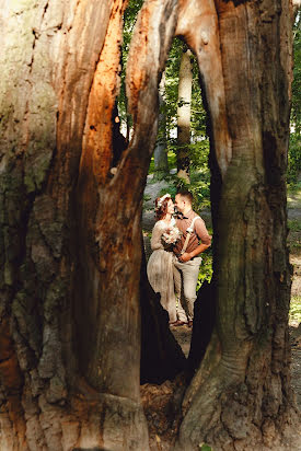 Fotógrafo de casamento Svyatoslav Dyakonov (slavalis). Foto de 25 de outubro 2016