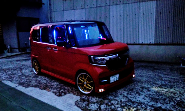 Nボックスカスタムのいつも見て頂きありがとうございます🙏🙇・茜色🌇に関するカスタム事例の投稿画像1枚目