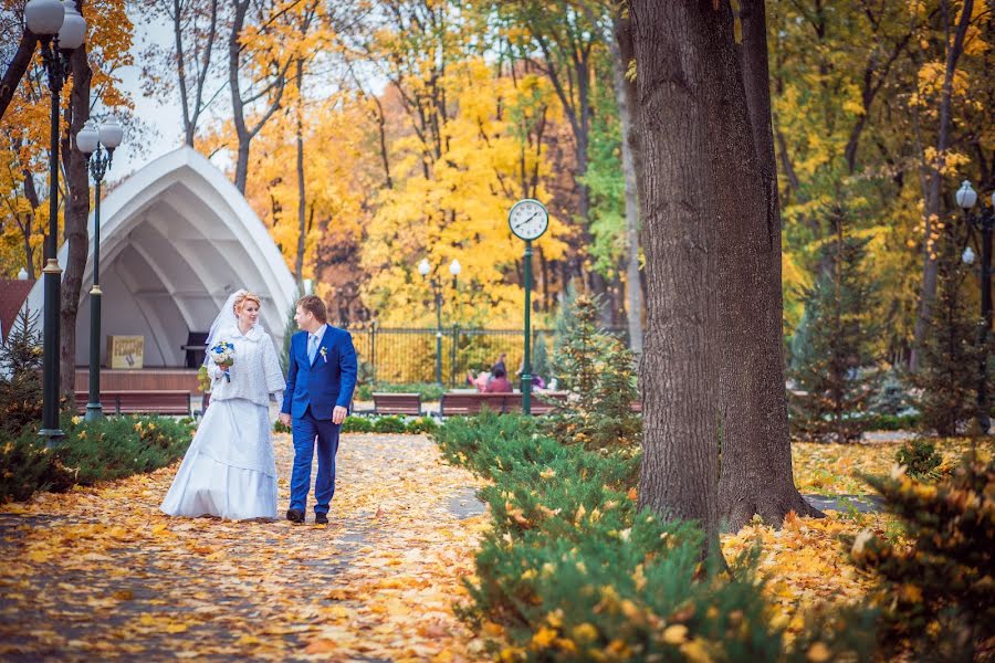 Wedding photographer Yuliya Bulash (julia-gemini). Photo of 18 December 2014