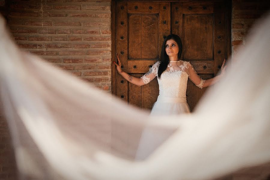 Wedding photographer Claudiu Arici (claudiuarici). Photo of 10 December 2014