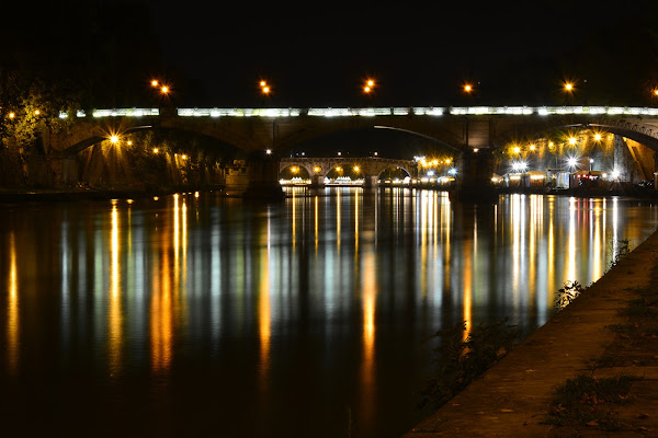 PONTI IN NOTTURNA di La Lu