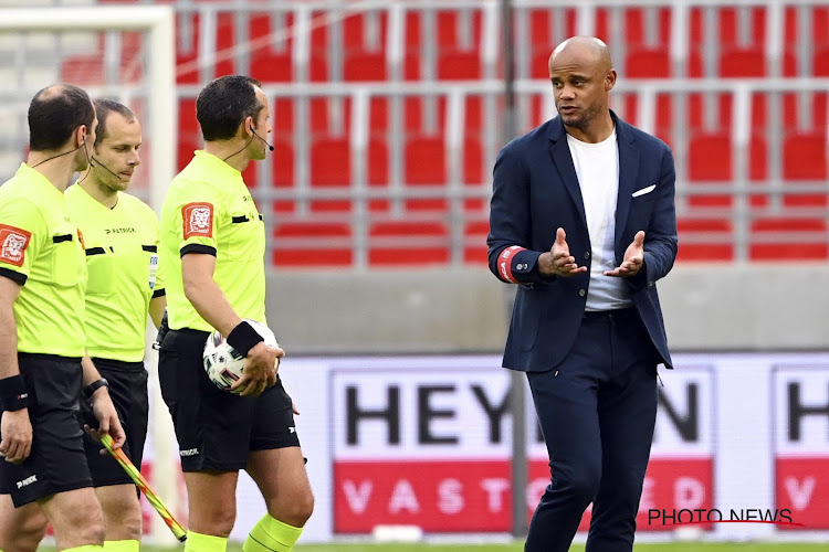 Kompany hard voor refs: "Mijn ploeg is niet de enige die progressie moet maken"