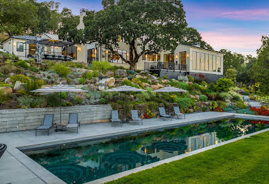 Maison avec piscine et jardin 3