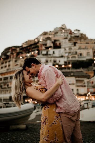 Fotografo di matrimoni Vladut Tiut (tvphoto). Foto del 10 luglio 2022