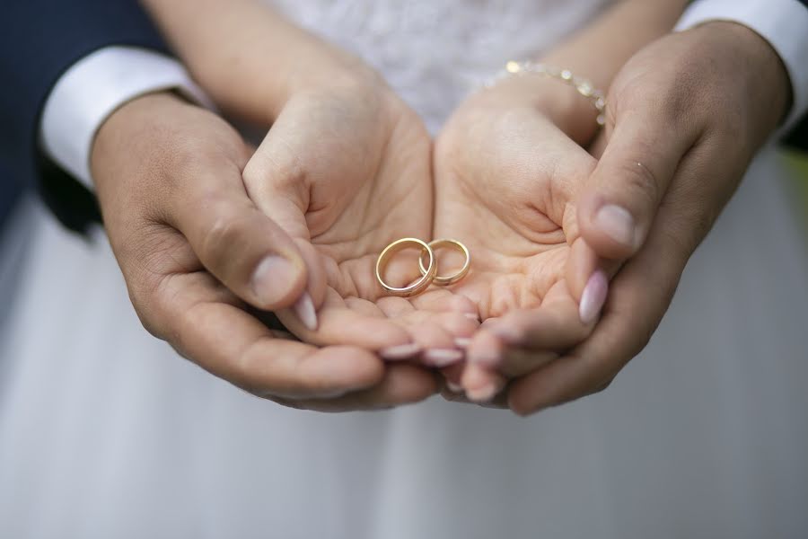 Fotografo di matrimoni Bartosz Sobiesiak (bart). Foto del 30 settembre 2020