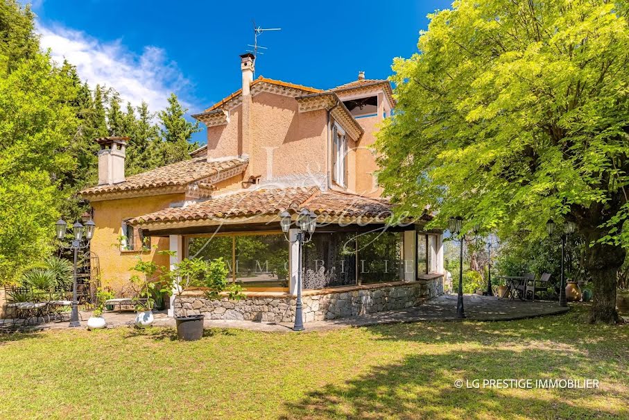 Vente villa 7 pièces 175.19 m² à Grasse (06130), 750 000 €